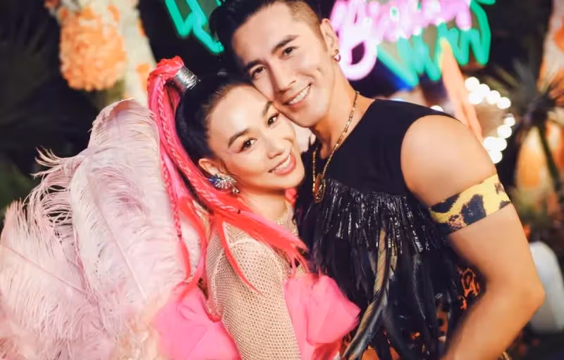 51歲鐘麗緹穿緊身衣跳熱舞!被吐槽尷尬油膩「像肉粽」,本尊自信回復「不穿塑料袋了」