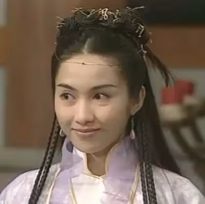 50歲黎姿風韻猶存,「11年擁有3女兒」與大16歲跛腳富商不離不棄,坐遊艇「身形瘦削皮膚白皙」:果真天生麗質