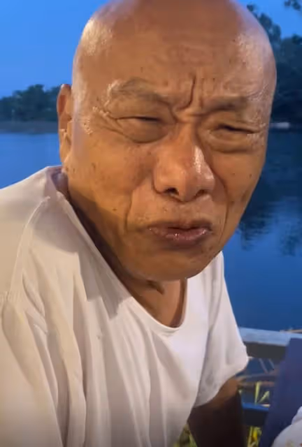77歲凌峰罕露面精神好，獨居泰國買公寓養老，與小18歲妻子已斷聯