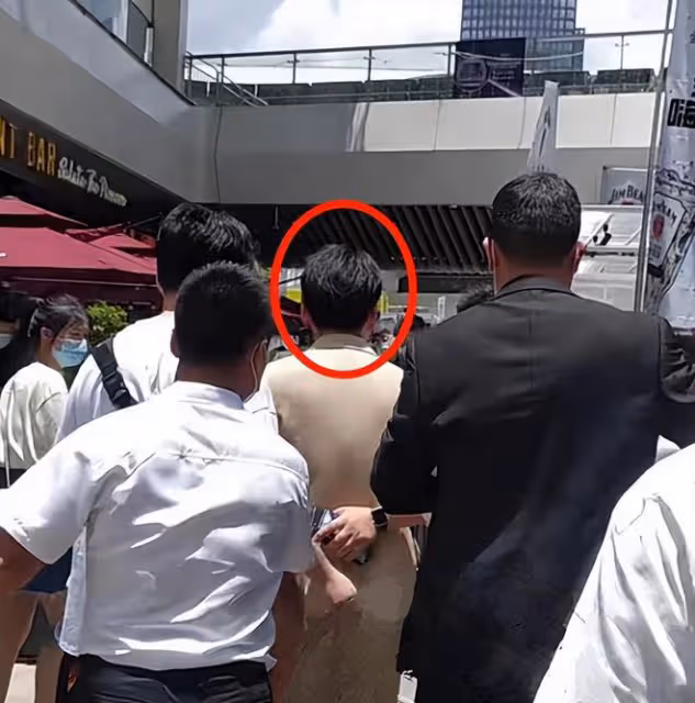 26歲郭麒麟生圖曝光，打扮成熟身材圓潤，網友：只有165嗎？