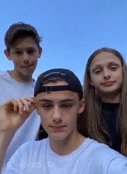 澳洲男孩12歲時驚艷世界, 被譽為全球第一美少年! 6年後變這樣