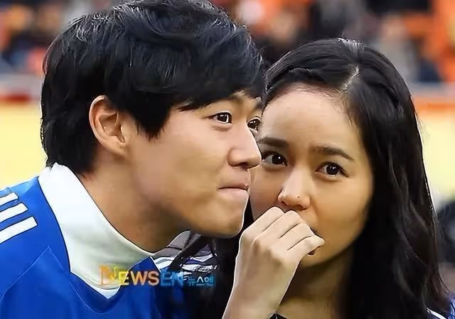 23歲嫁富二代，結婚10年「生不出孩子」，這個女明星逆襲打臉了…