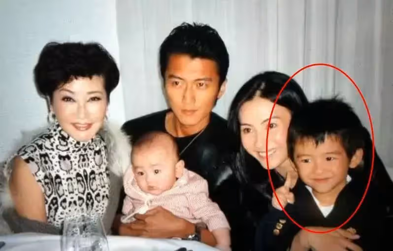 張柏芝大兒子長成變「翻版謝霆鋒」！五官「精緻帥氣」已超過爸爸，與弟弟可繼承10億家產