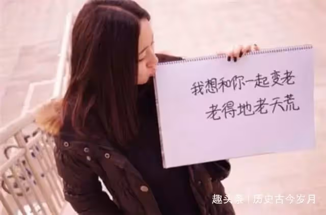 鄉下小姑子來家小住，晚上洗澡兩個小時還沒出來，我開門一看哭了