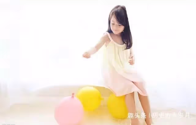 鄉下小姑子來家小住,晚上洗澡兩個小時還沒出來,我開門一看哭了