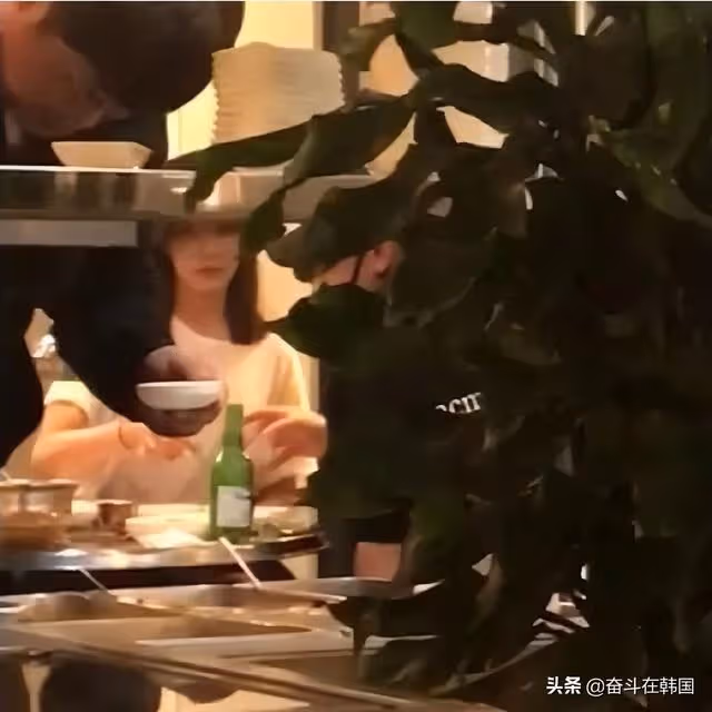 韓國元祖偶像要結婚了？曾經身陷四角戀情的他最終選擇和粉絲結婚