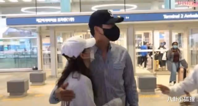 孫藝珍曬遛狗照引發懷孕猜測，經紀公司火速澄清：不是真的