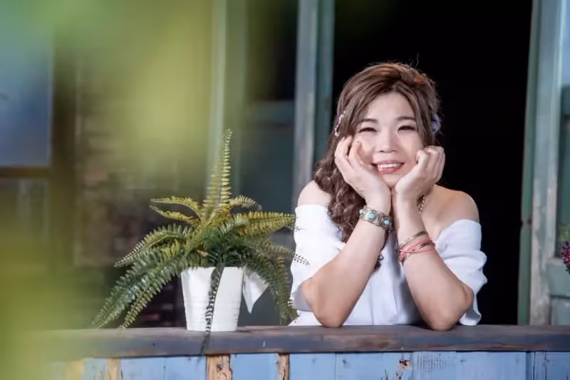 《紅人榜》女星勇破20關出專輯，全為了失智母回家鄉席開百桌，一看到媽媽忍不住眼眶泛淚