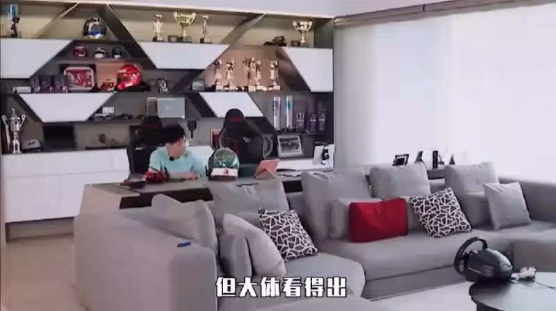 林志穎上億的豪宅，被稱為全球最智能的私宅，客廳擺放賽車太獨特