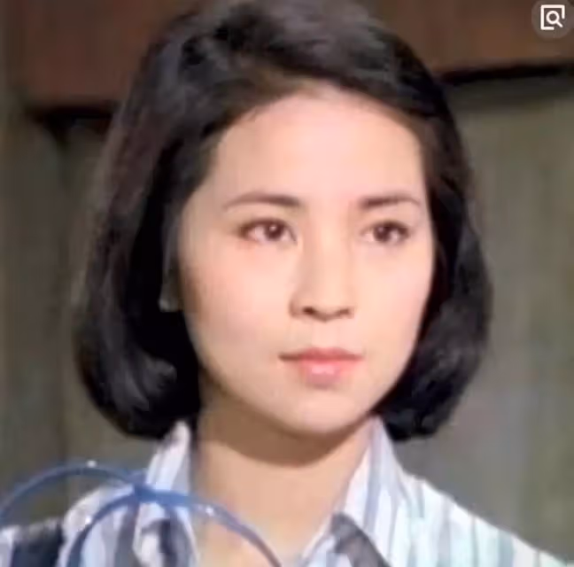 爆紅時為成龍隱婚生子，被吳綺莉威脅卻堅持不失婚，林鳳嬌默默無聞幾十年，是個狠角色！