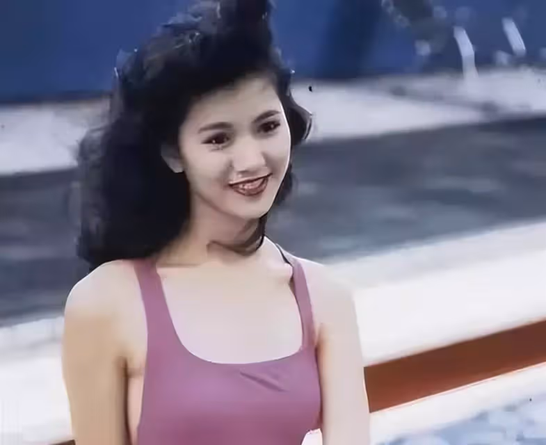 爆紅時為成龍隱婚生子，被吳綺莉威脅卻堅持不失婚，林鳳嬌默默無聞幾十年，是個狠角色！