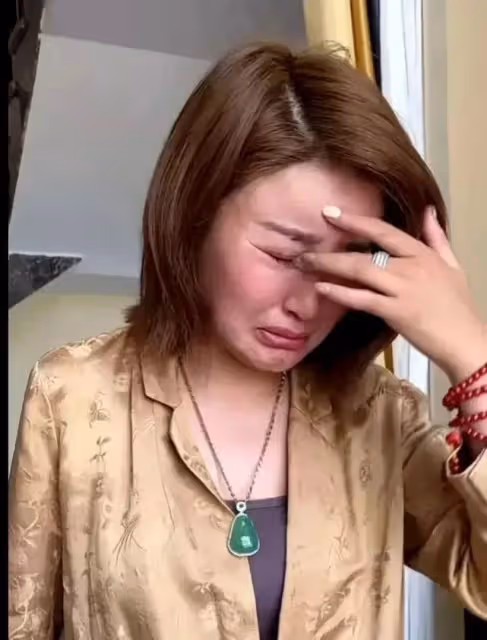 嬌嬌狀態堪憂,前夫擔心孩子安全奪回撫養權,直播沒忍住精神崩潰