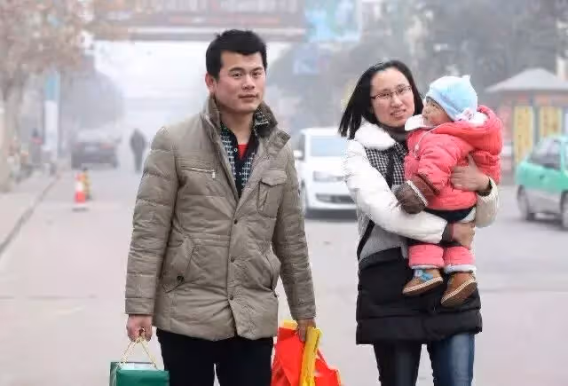 兒子養岳母卻不養親媽,被罵成白眼狼,兒子:我們只是親戚