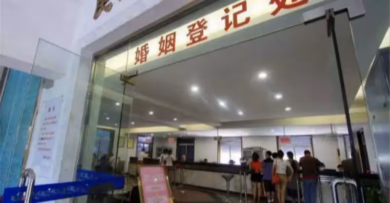 老公，我養了你三年，如今買房你連五萬都沒有！你工資哪去了？