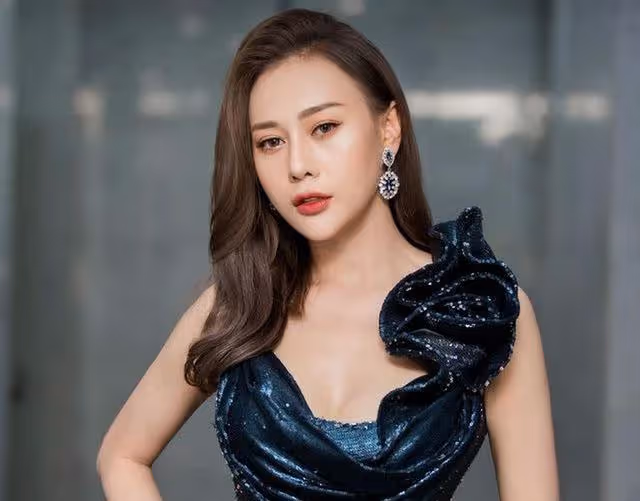 明星Phuong Oanh的美貌,吊打國內一線女星