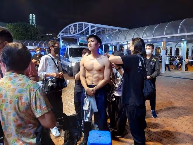 謝霆鋒回港拍戲之餘，陪張柏芝和兒子過生日？網友：前幾天撞見