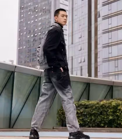 李現深夜發圖，好身材讓網友叫絕