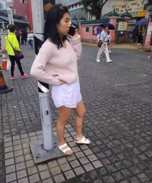 林青霞的神仙顏值！3個女兒已成年令人"失望"，顏值不如媽媽太像爸，網友：她爸基因太強大