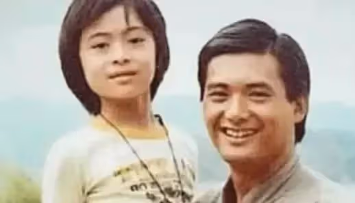 太神了!周潤發「抱過的2個孩子」一個成天王級影帝,一個成金像最佳男配:奇跡般的男人