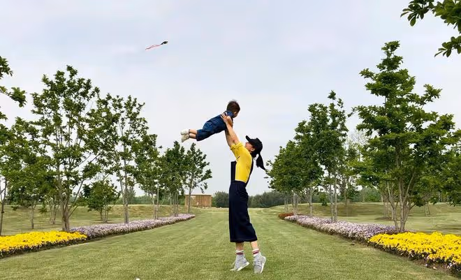 伏玟曉否認將婚姻當跳板,回應離婚分一億拿上海戶口,無三婚打算