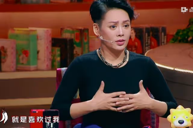 寧靜被問:姜文喜歡過你嗎?她的回答既霸氣又坦蕩,這才是大女主