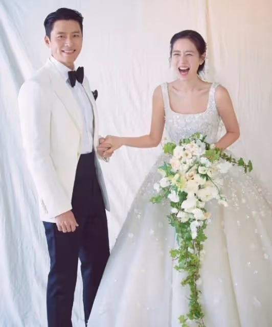 玄彬夫婦曝正臉合影,孫藝珍婚後增重明顯,臉蛋圓潤