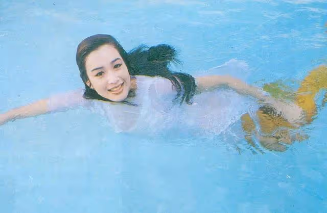 人間尤物當如她吧