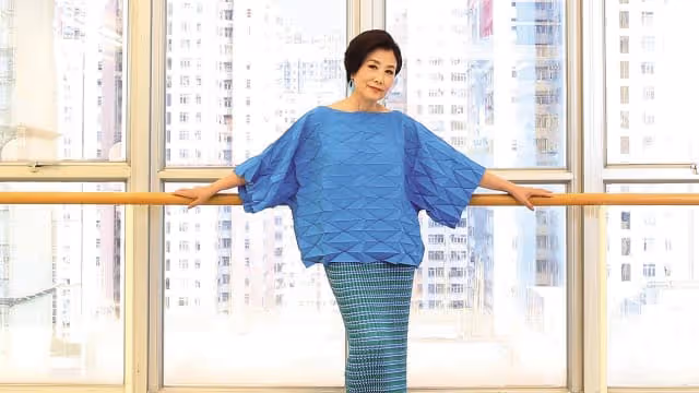 汪明荃曬家翁家婆墓碑照　網民批不敬並要求刪照
