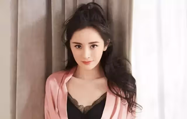 不愧是「老戲骨」,張嘴就能把楊冪送上熱搜,劉愷威他爹才是狠人