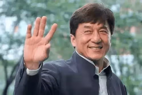 67歲成龍盡顯老態,頭髮稀疏成「空氣劉海」,或將會是退圈之作?