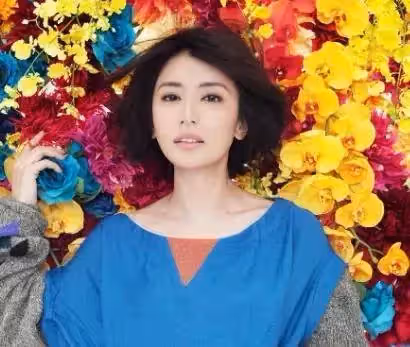 19歲賈靜雯親手拔掉父親呼吸機,36歲失婚賠2600萬,如今45歲事業成功,有一個寵愛她的老公,有3個可愛的女兒