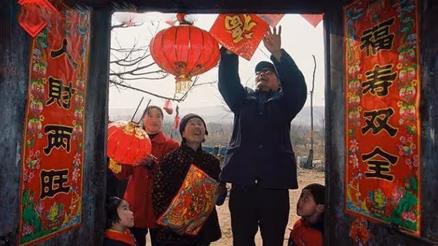 公婆想去兒子家過年，兒媳以沒房為由拒絕，兒子：讓你爸媽回去