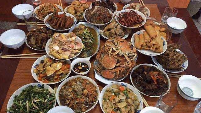 婆婆讓前兒媳幫忙做年夜飯:現兒媳懷孕了,女子:可以,給一萬