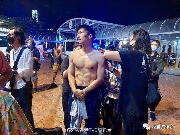 謝霆鋒帶埋啞鈴開工!穩「操」勝券迎戰回春學友