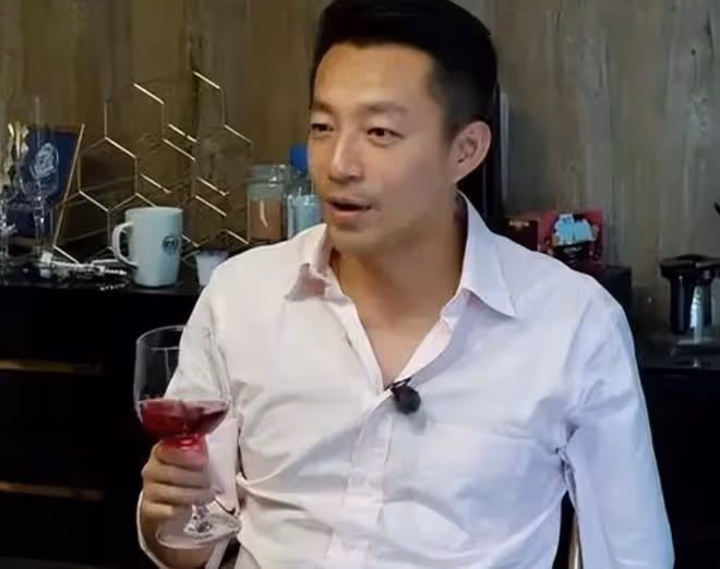 汪小菲公開向大S道歉,S媽哭著原諒,不計前嫌承諾繼續疼愛對方