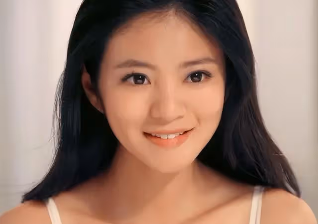 陳榮煉被捕後,安以軒豪門夢碎,她接下來的做法讓人大跌眼鏡?