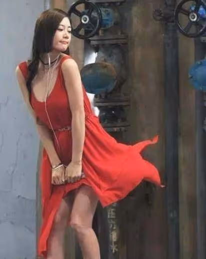 她是「亞洲第一美女」,以為沒人敢追她,原來早已嫁人為妻!
