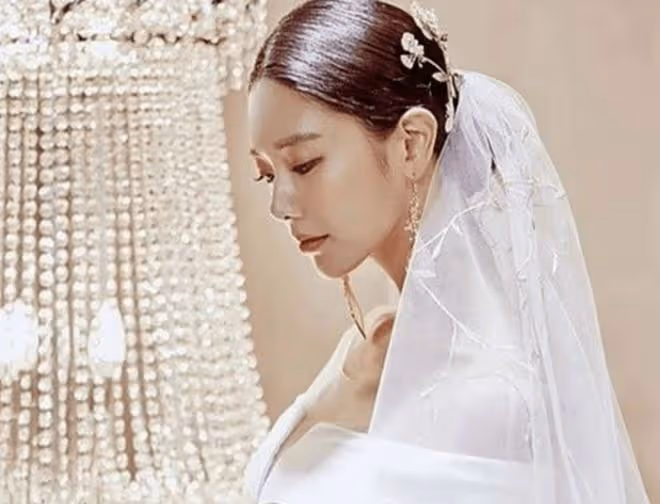 她是「亞洲第一美女」，以為沒人敢追她，原來早已嫁人為妻！