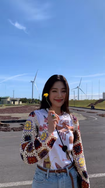 朴秀榮JOY曬美照，慶solo一周年，夏日果汁美貌，陽光下的大長腿