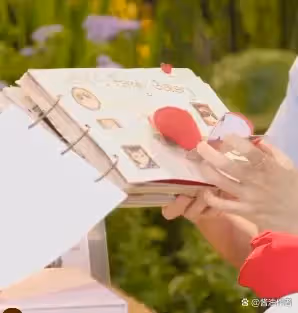 任嘉倫換一個髮型,直接從小奶狗變成小狼狗,工作室發圖秒變型男