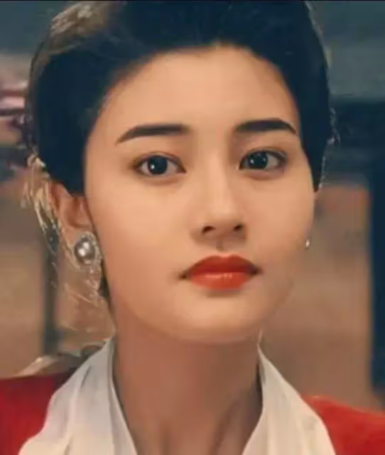 盤點13位混血女星現狀,曾經個個風情萬種,現在的容貌卻各不相同
