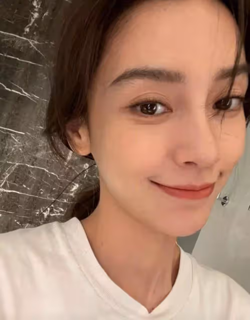 盤點13位混血女星現狀，曾經個個風情萬種，現在的容貌卻各不相同
