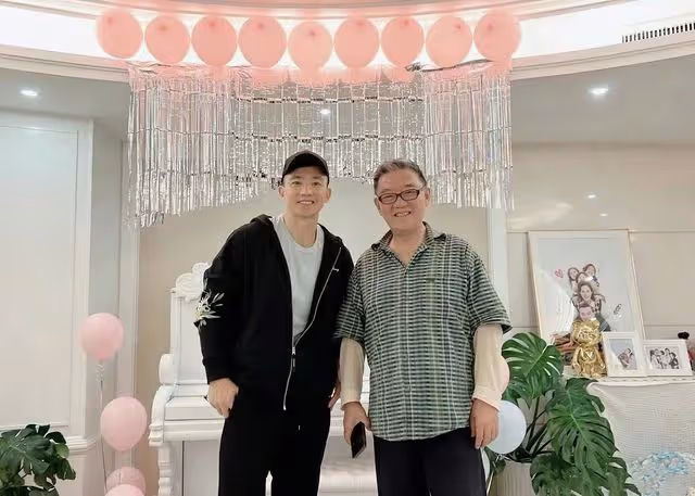 李立群解封后與劉畊宏連夜見面,學跳操同手同腳,多人聚餐太熱鬧
