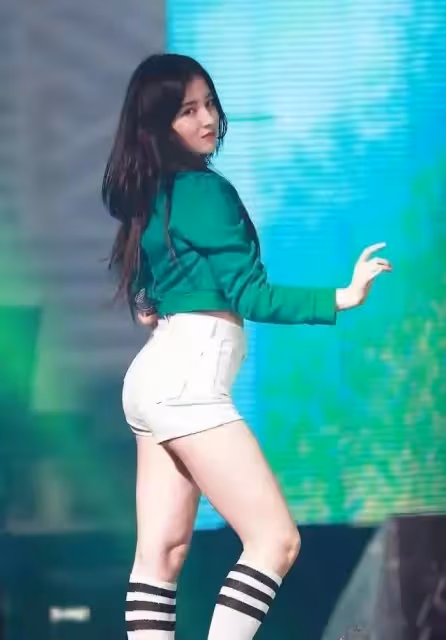 我心目中的全球微胖界第一美女——不服來辯