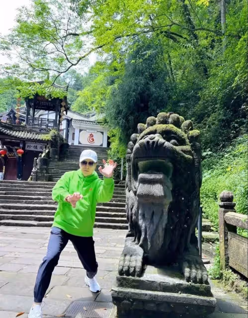 68歲成龍演武師,58歲甄子丹演喬峰,香港功夫片還靠老年人撐著