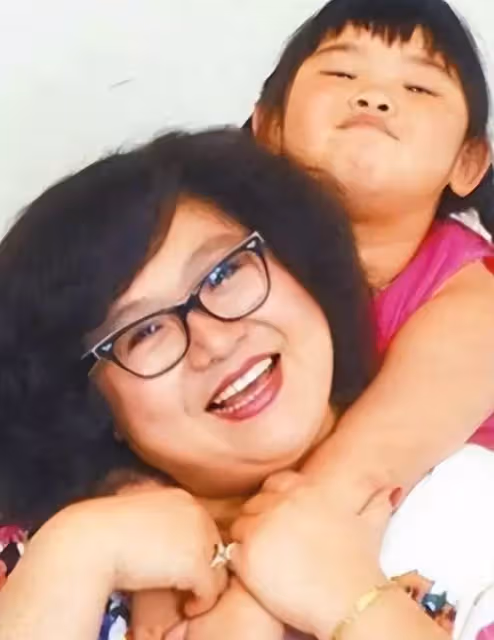 14年後，才知道當初做母親的沈殿霞，對女兒鄭欣宜想得有多周全