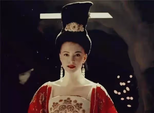 女星扮楊貴妃:吳謹言太瘦,張榕容驚艷,看到她:簡直「神還原」