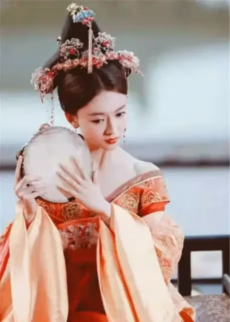女星扮楊貴妃:吳謹言太瘦,張榕容驚艷,看到她:簡直「神還原」