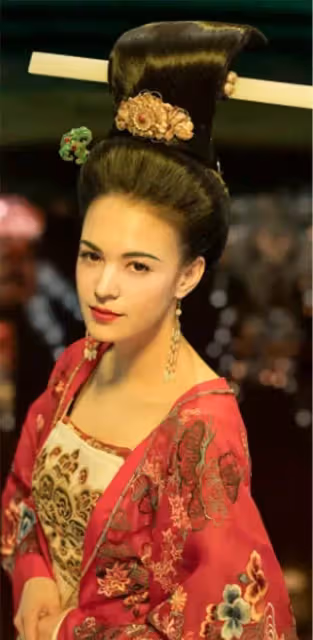 女星扮楊貴妃:吳謹言太瘦,張榕容驚艷,看到她:簡直「神還原」