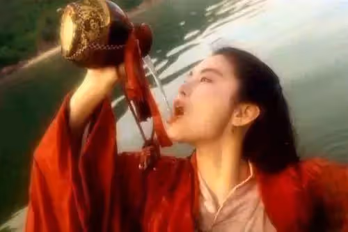 66歲林青霞11億半山「皇宮豪宅」曝光!光裝修就花了6億, 大到「一天一夜都逛不完」